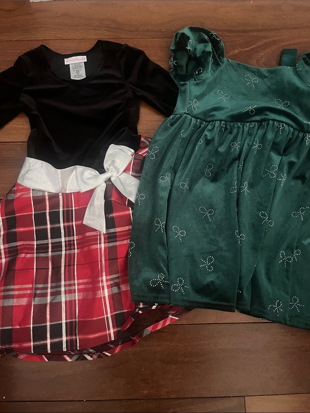 2 girls Holiday dresses size 6